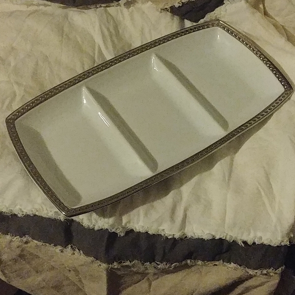Beekman Home Butter Dish and Serving Platter - Picture 4 of 6